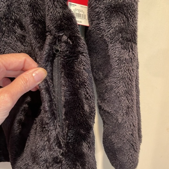 FILA Sweater - Large - Picture 3 of 10